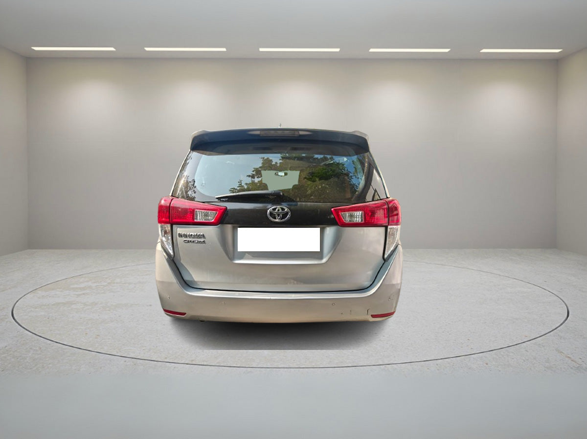 TOYOTA INNOVA CRYSTA GX MT 2023