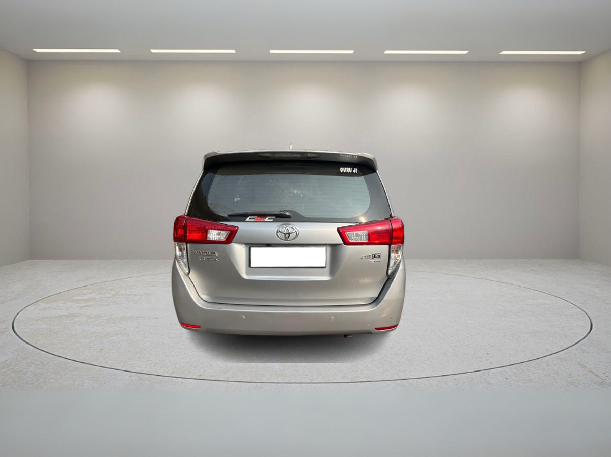 TOYOTA INNOVA CRYSTA 2.8 G 2018