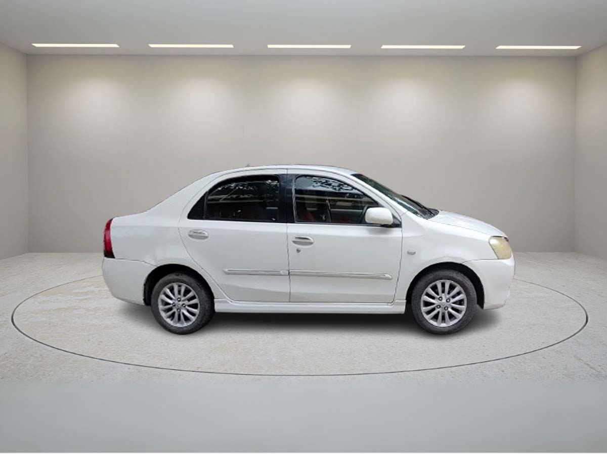 TOYOTA ETIOS VX 2011