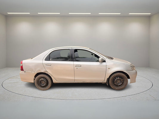 TOYOTA ETIOS V 2011