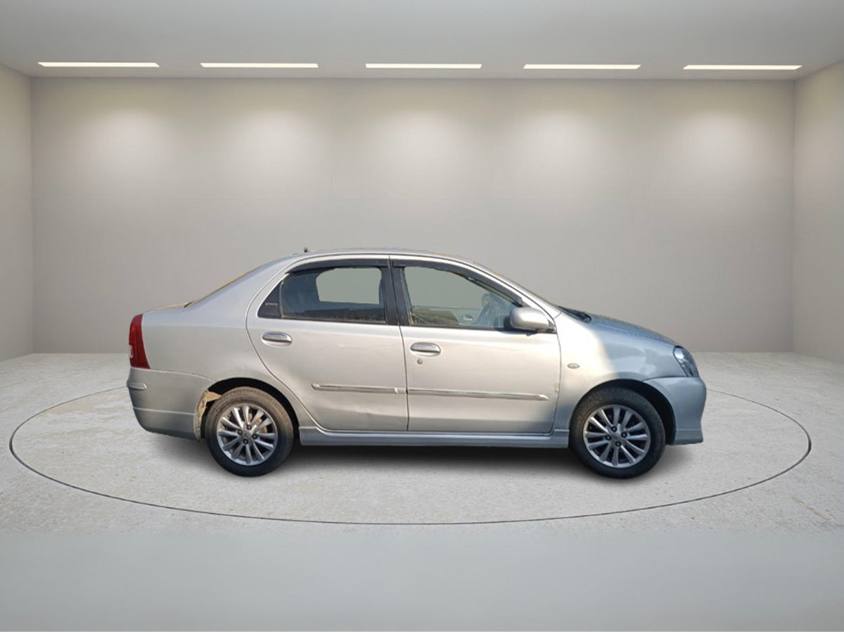 TOYOTA ETIOS VX 2011