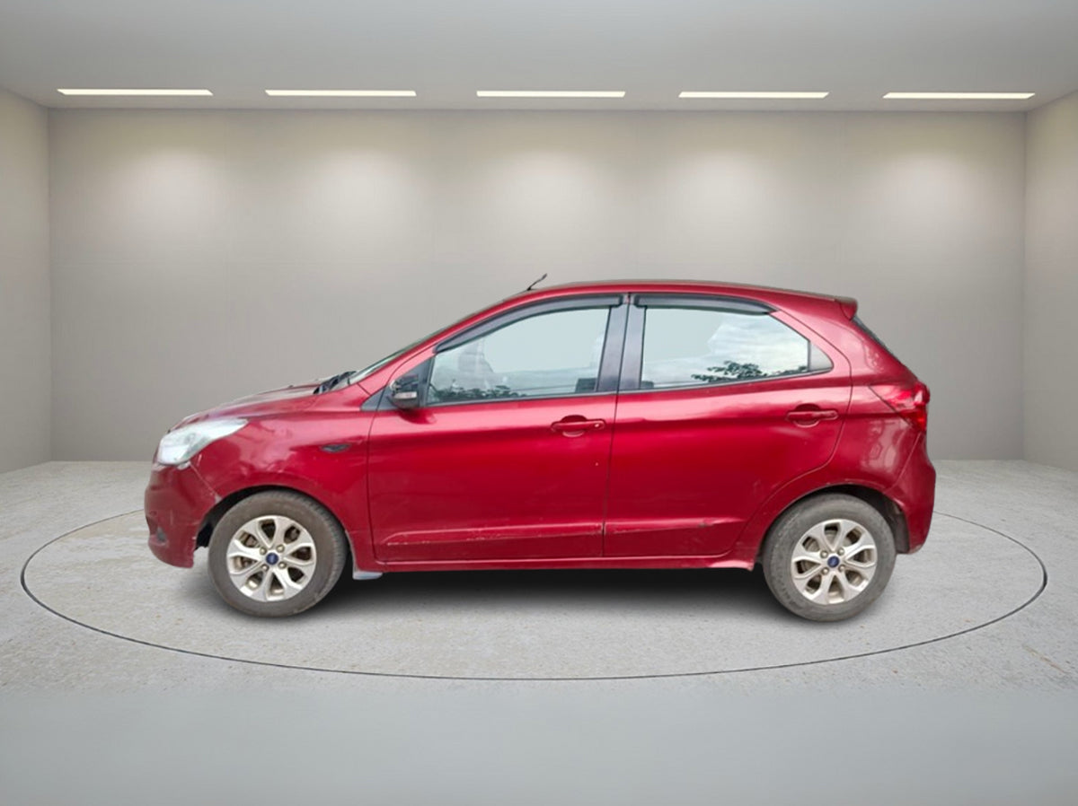 FORD FIGO TITANIUM 2017