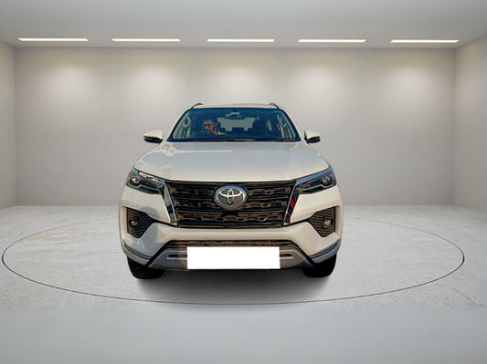 TOYOTA FORTUNER 4X2 AT 2024