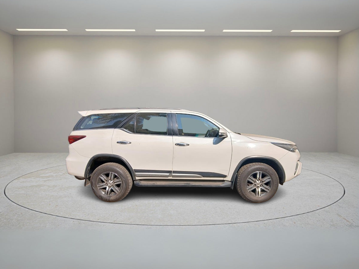 TOYOTA FORTUNER 4*2 AT 2017