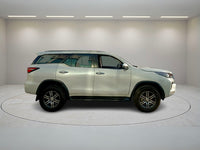 TOYOTA FORTUNER 4X2 AT 2024