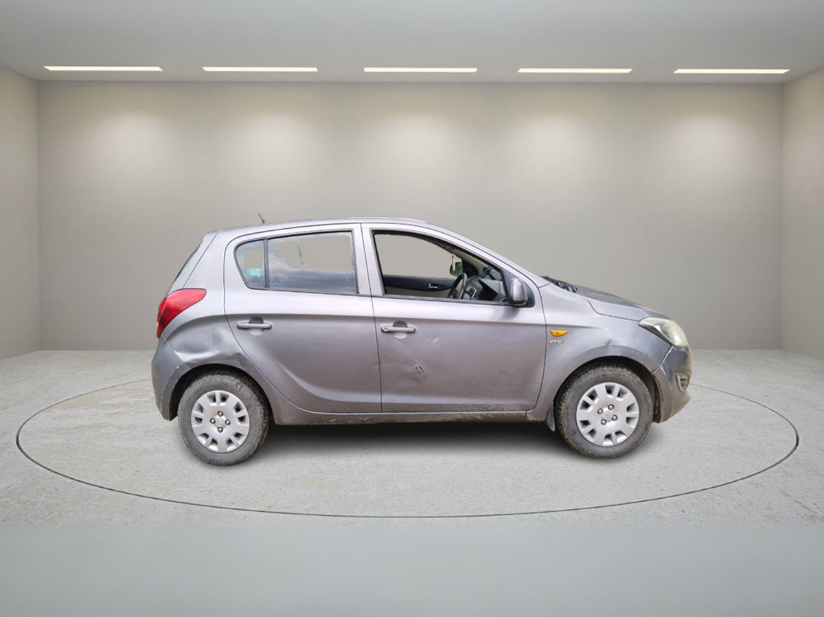 Hyundai i20 Magna 2012 – Premium Hatchback | Petrol | Manual – Galaxy ...