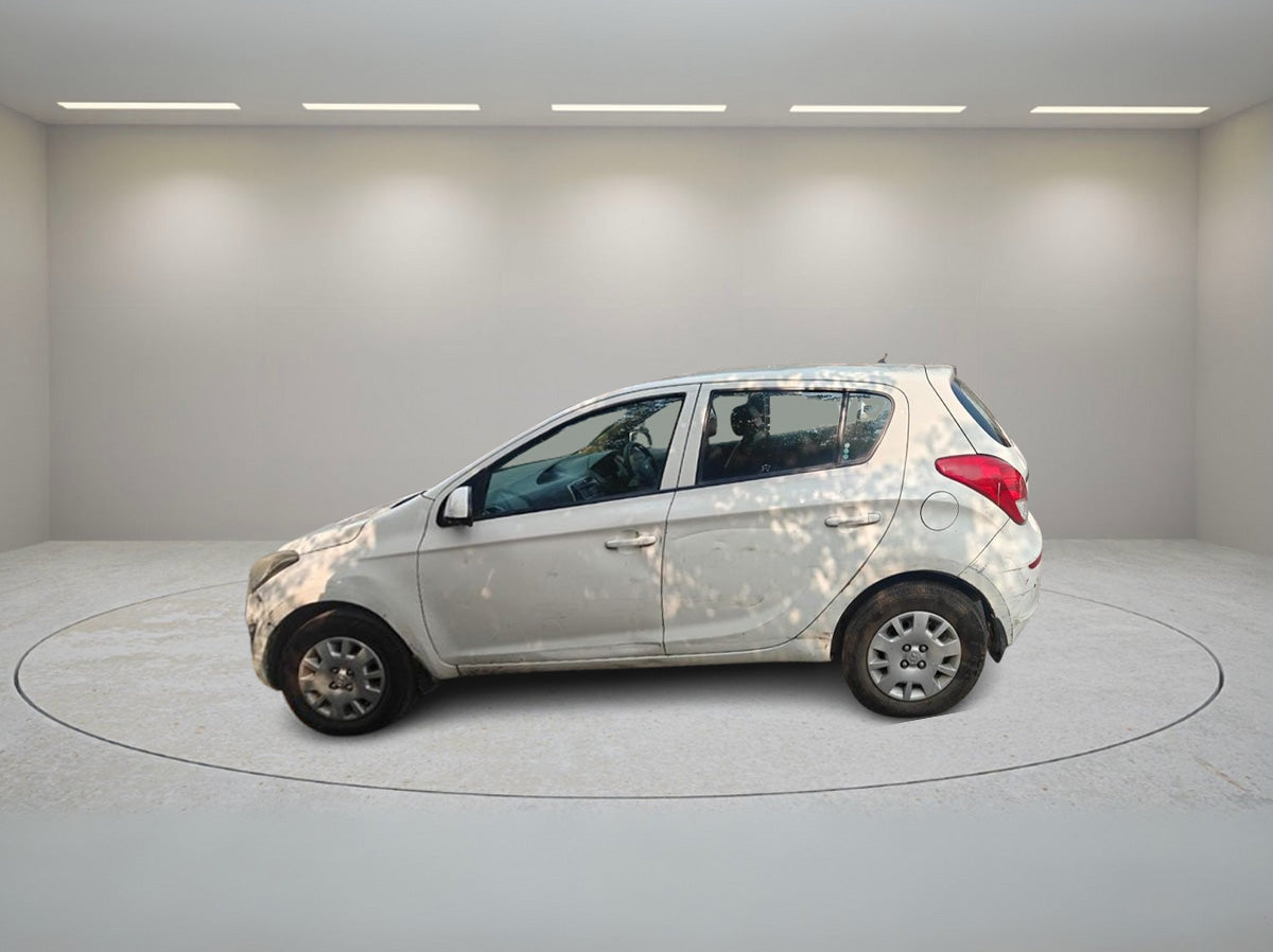 HYUNDAI I20 MAGNA (O) 2013