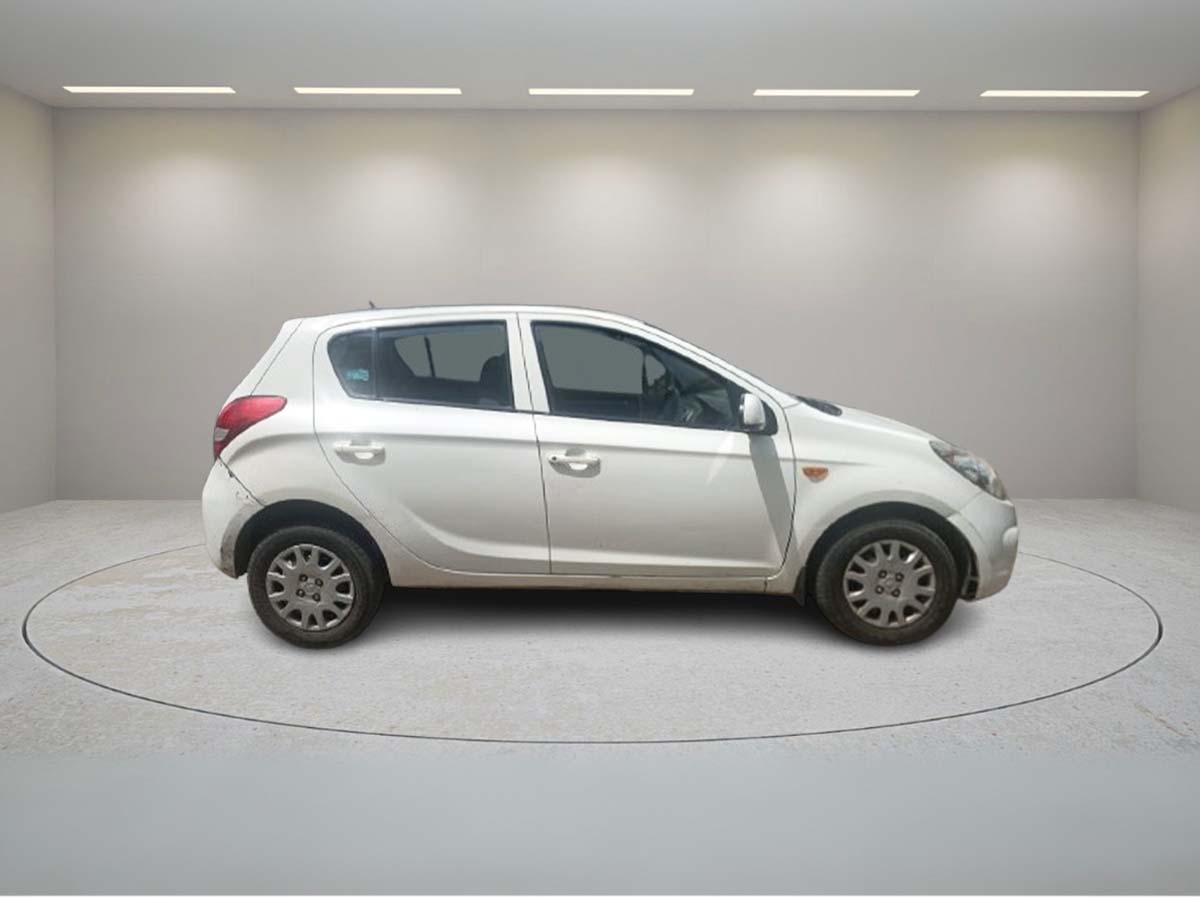 HYUNDAI I.20 MAGNA 2011