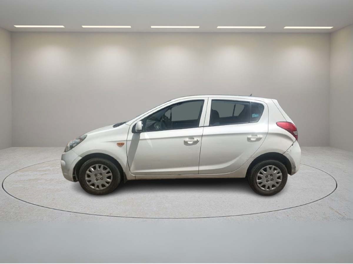 HYUNDAI I.20 MAGNA 2011