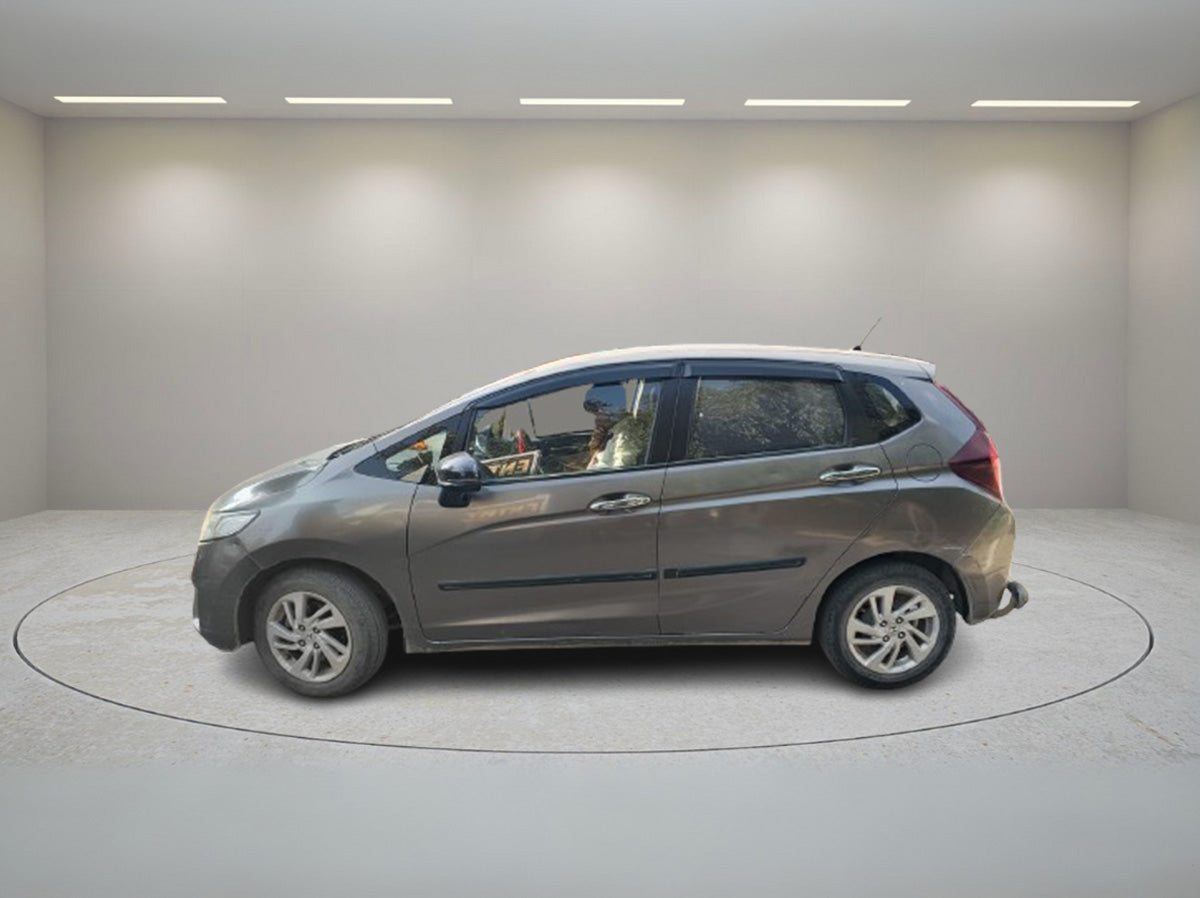 HONDA JAZZ V CVT 2015
