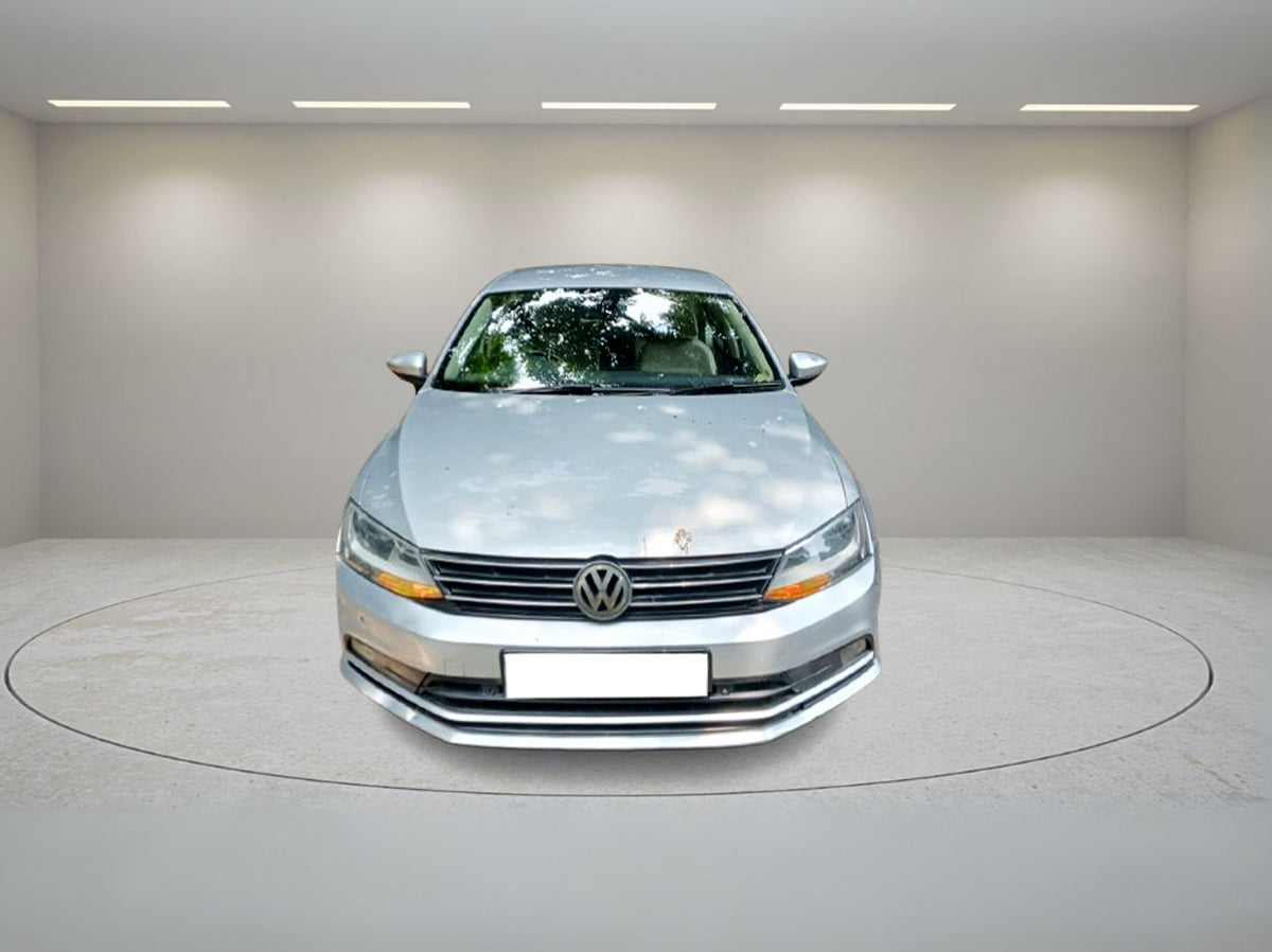 VOLKSWAGEN JEETA COMFORTLINE MT 2015