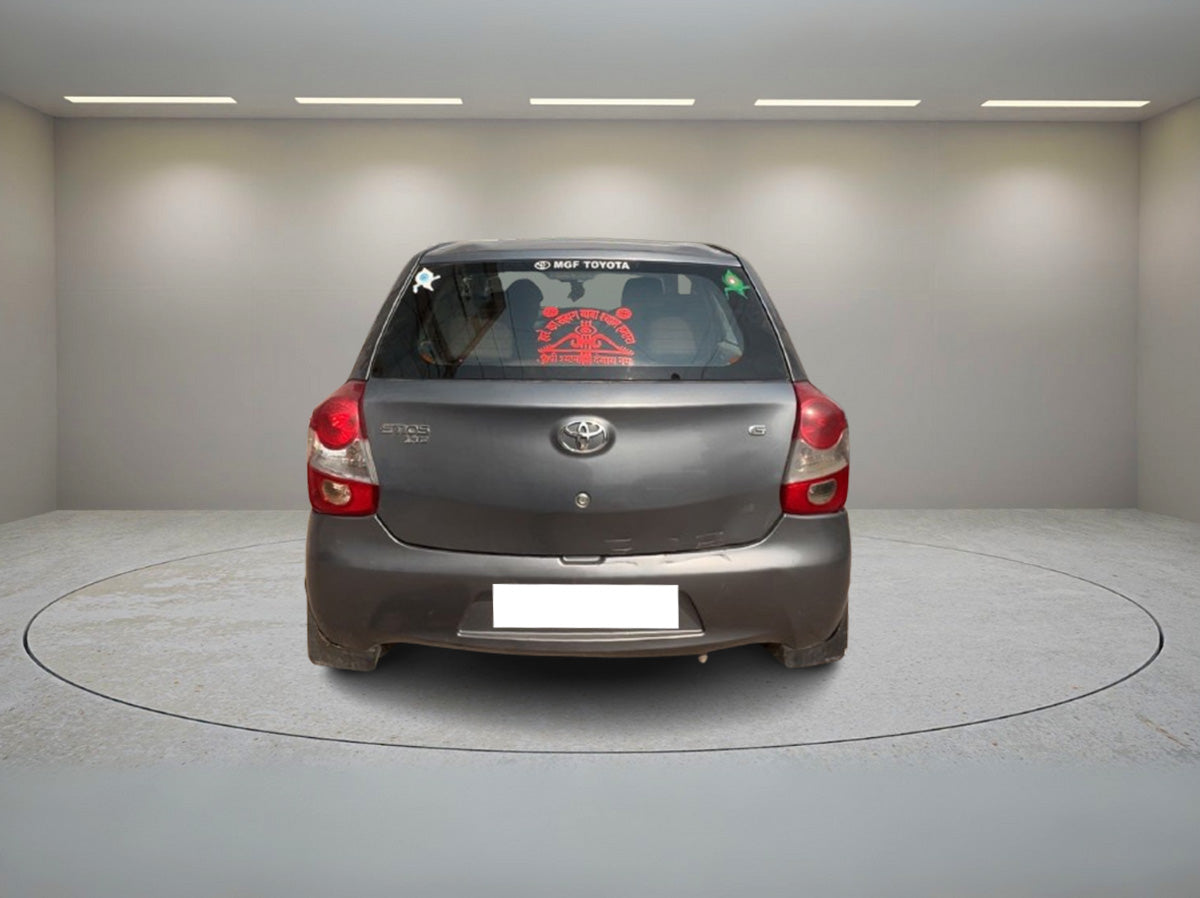 TOYOTA ETIOS LIVA G 2015