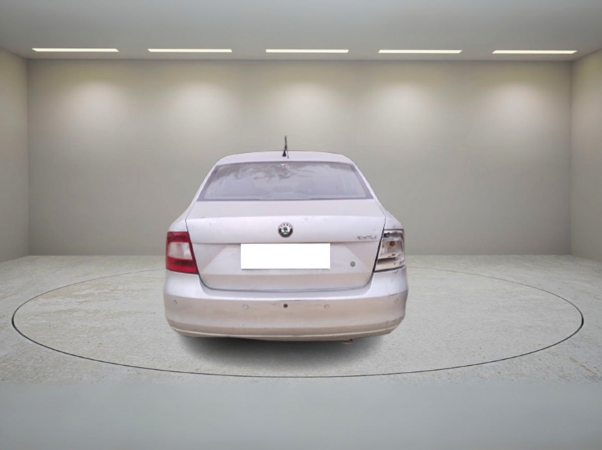 SKODA RAPID ELEGANCE MT 2011
