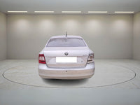 SKODA RAPID ELEGANCE MT 2011