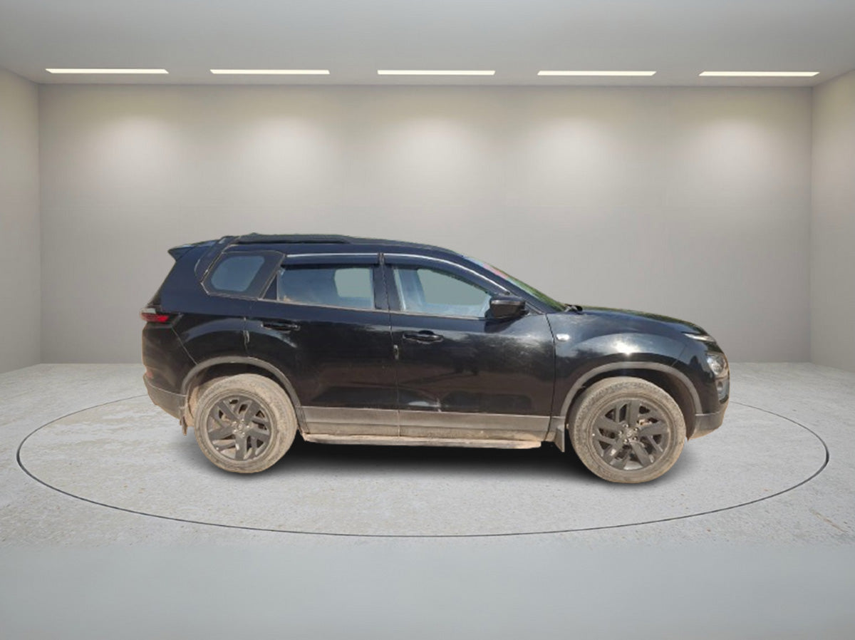 TATA SAFARI SXT+ 2023