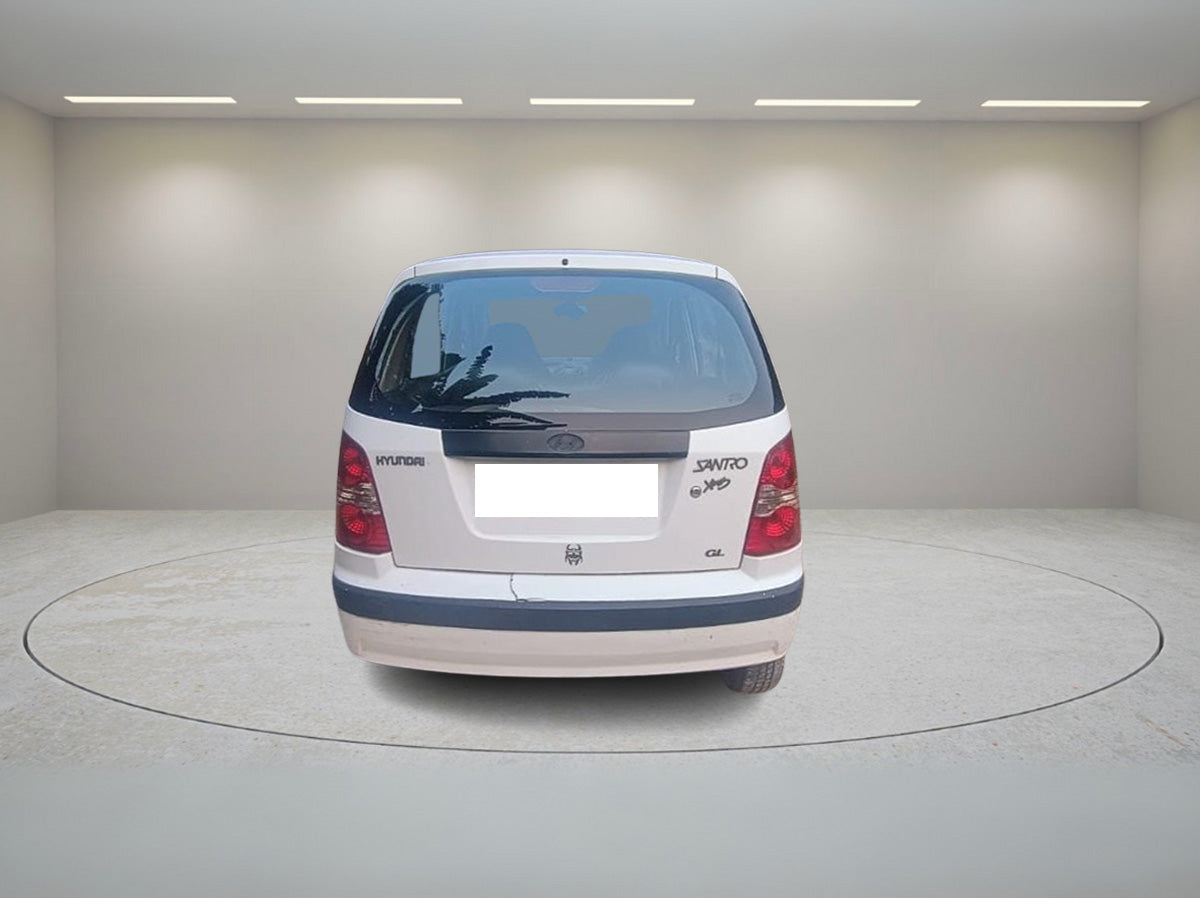 HYUNDAI SANTRO GL SOLID BS4 2011