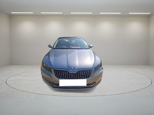 SKODA SUPERB L & K 2016