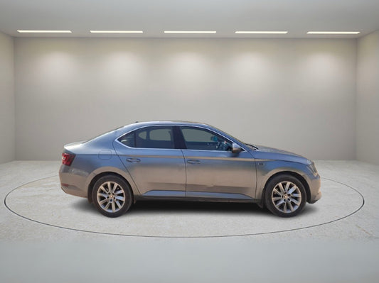SKODA SUPERB L & K 2016