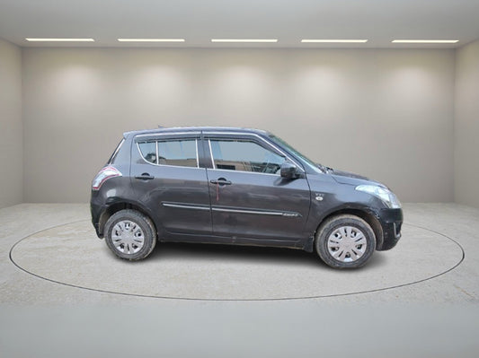 MARUTI SWIFT LXI 2017