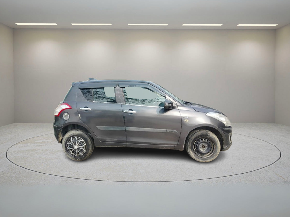 MARUTI SWIFT LXI 2017