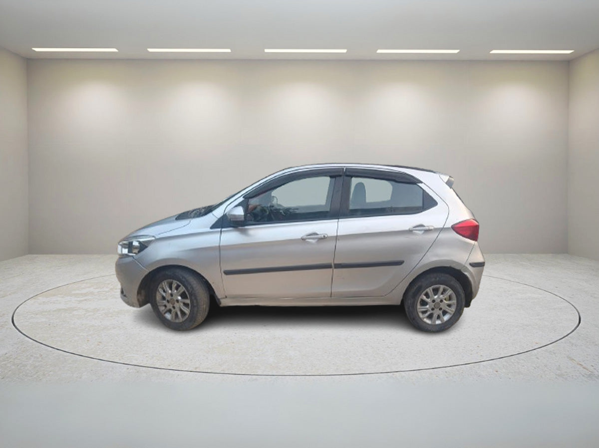 TATA TIAGO XZ 2017