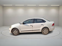 VOLKSWAGEN VENTO TRENDLINE 2012