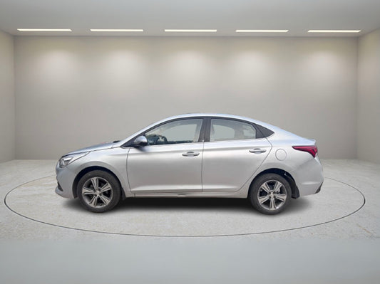 HYUNDAI VERNA 1.6 VTVT SX 2017