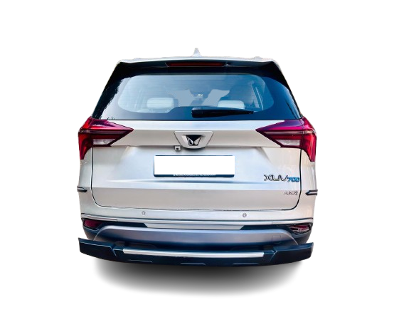 MAHINDRA XUV700 AX7L AT 2023