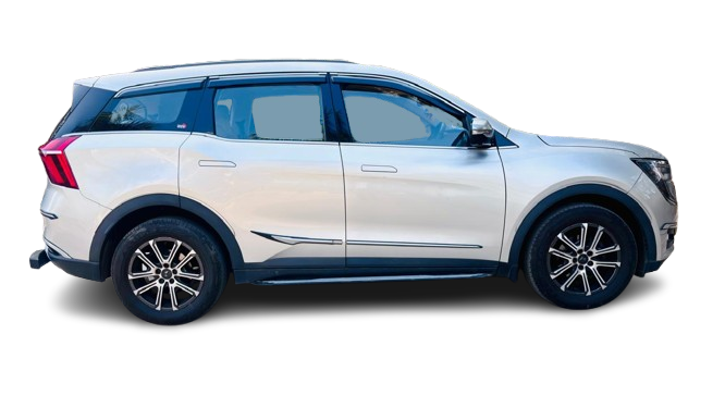 MAHINDRA XUV700 AX7L AT 2023