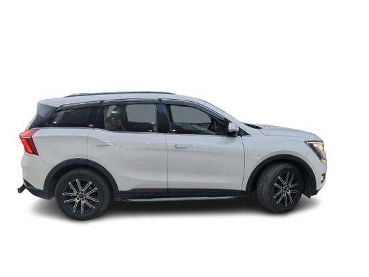 MAHINDRA XUV700 A*7 L AT 7 2022