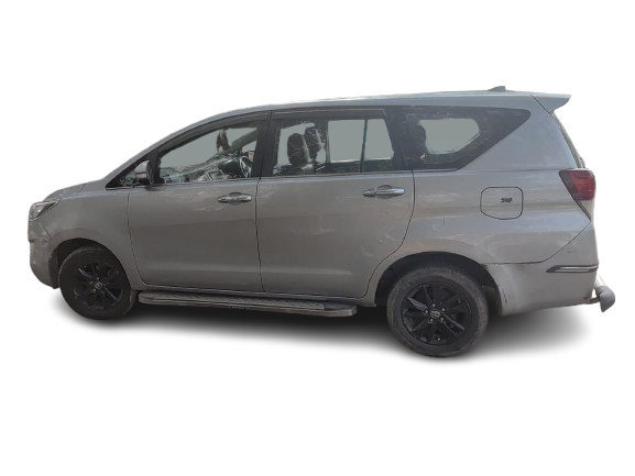 TOYOTA INNOVA CRYSTA VMT 2016