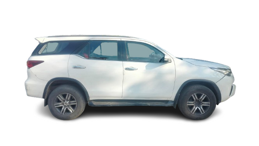 TOYOTA FORTUNER 4X2 AT 2016