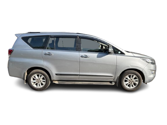 TOYOTA INNOVA CRYSTA 2.4 V 2018