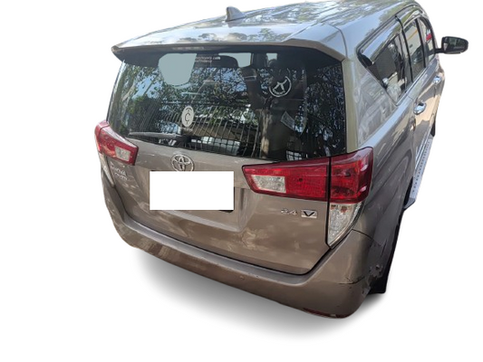 TOYOTA INNOVA CRYSTA 2.4 V 2017