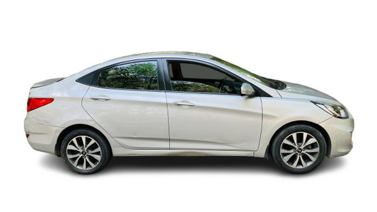 HYUNDAI VERNA VTVT SX 1.6 2013