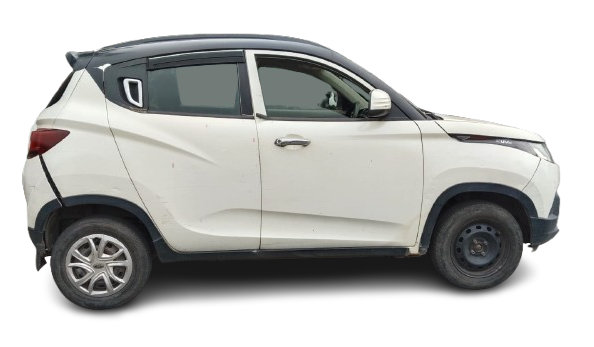 MAHINDRA KUV100 K4 2017