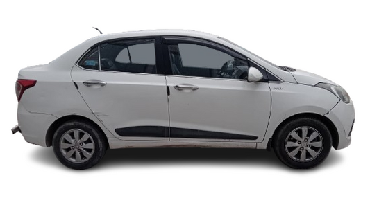 HYUNDAI XCENT VTVT S (O) 2015