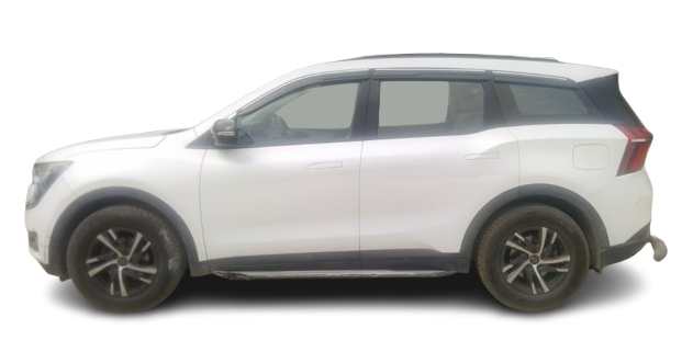 Used Mahindra XUV700 AX5 Diesel MT 2022 — Delhi