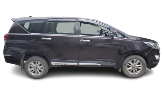 Used Toyota Innova Crysta 2.4 G MT 2018 — Delhi (…2177)
