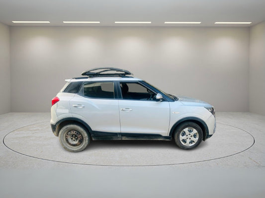 MAHINDRA XUV 300 W6 MT 2020