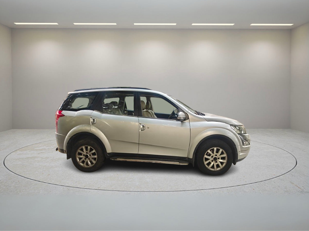 MAHINDRA XUV500 R 1.99 FWD W10 2016