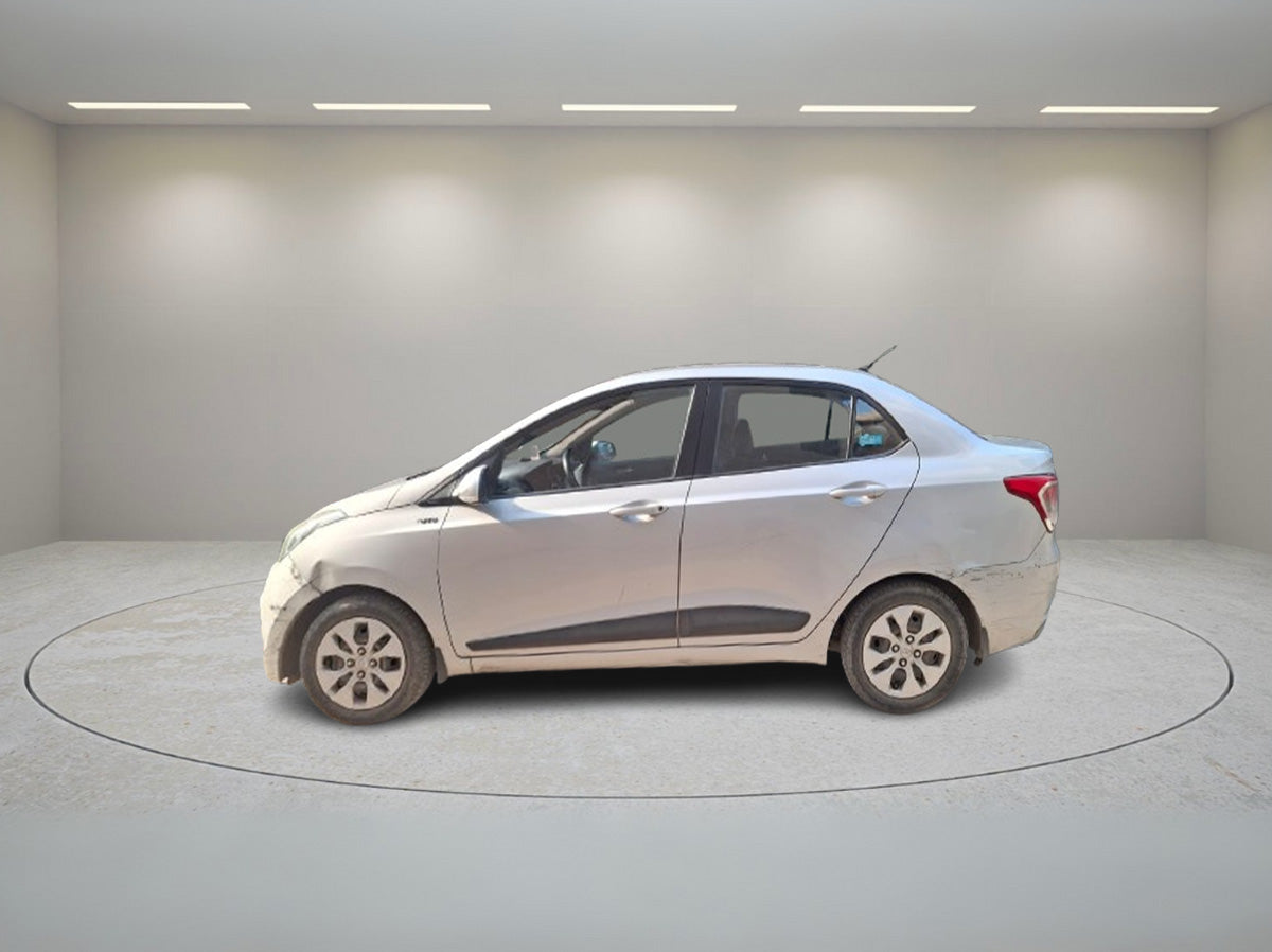HYUNDAI XCENT VTVT S 2015