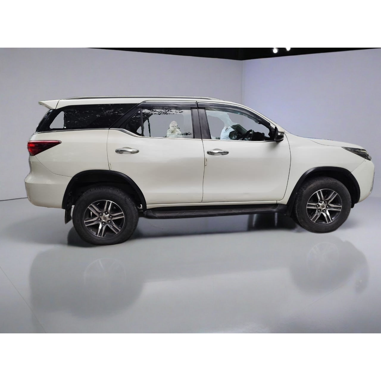 Used Toyota Fortuner 4x2 AT 2017 — Delhi