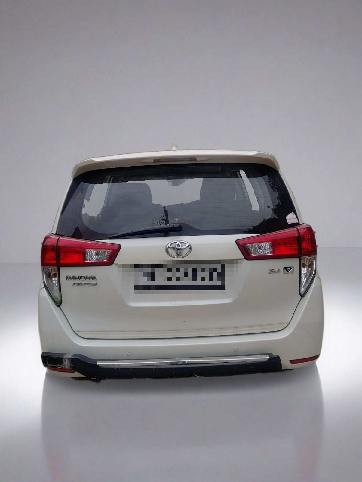 Used Toyota Innova Crysta 2.4 V 2018 — Delhi