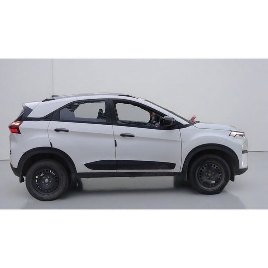 Used Tata Nexon Smart+ AMT 2025 — Delhi