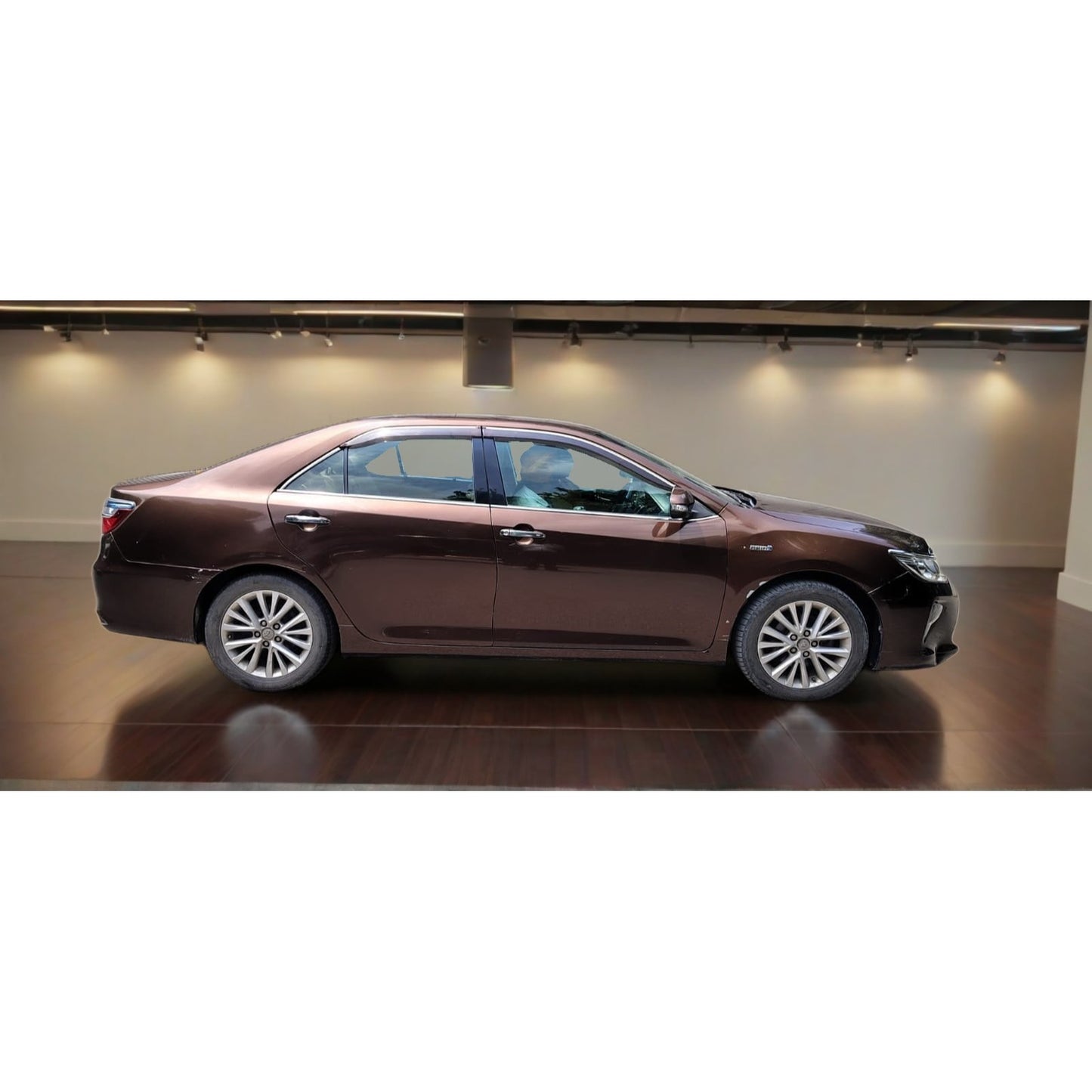 Used Toyota Camry Hybrid 2016 — Delhi (…4656)