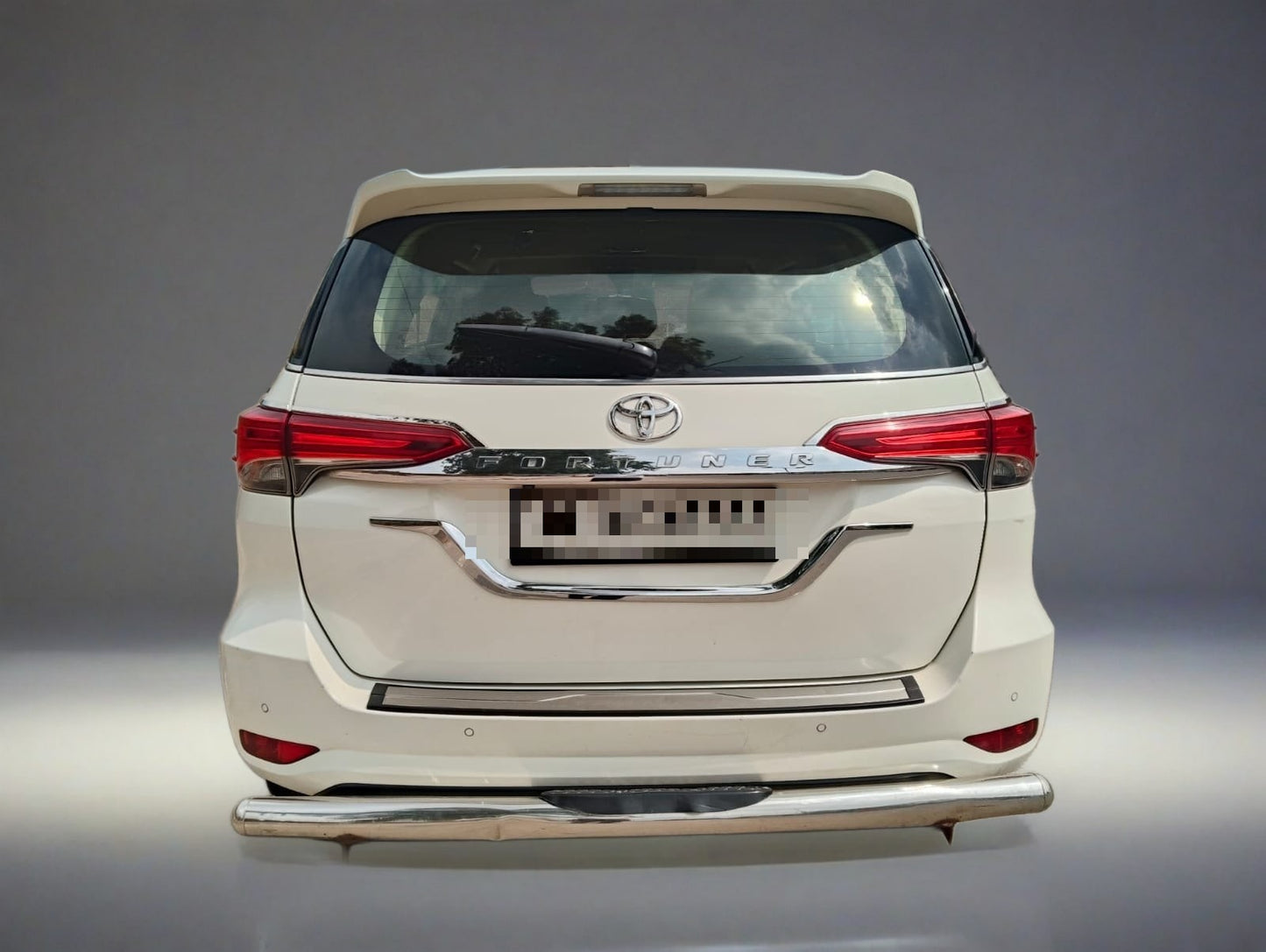 Used Toyota Fortuner 4x2 AT 2020 — Delhi