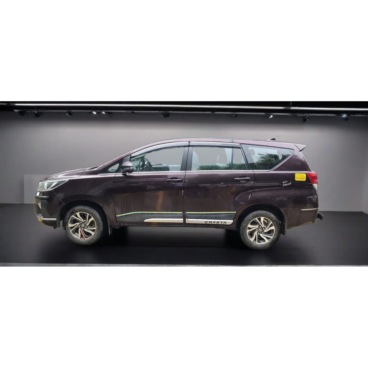 Used Toyota Innova Crysta 2.4 G MT 2022 — Delhi