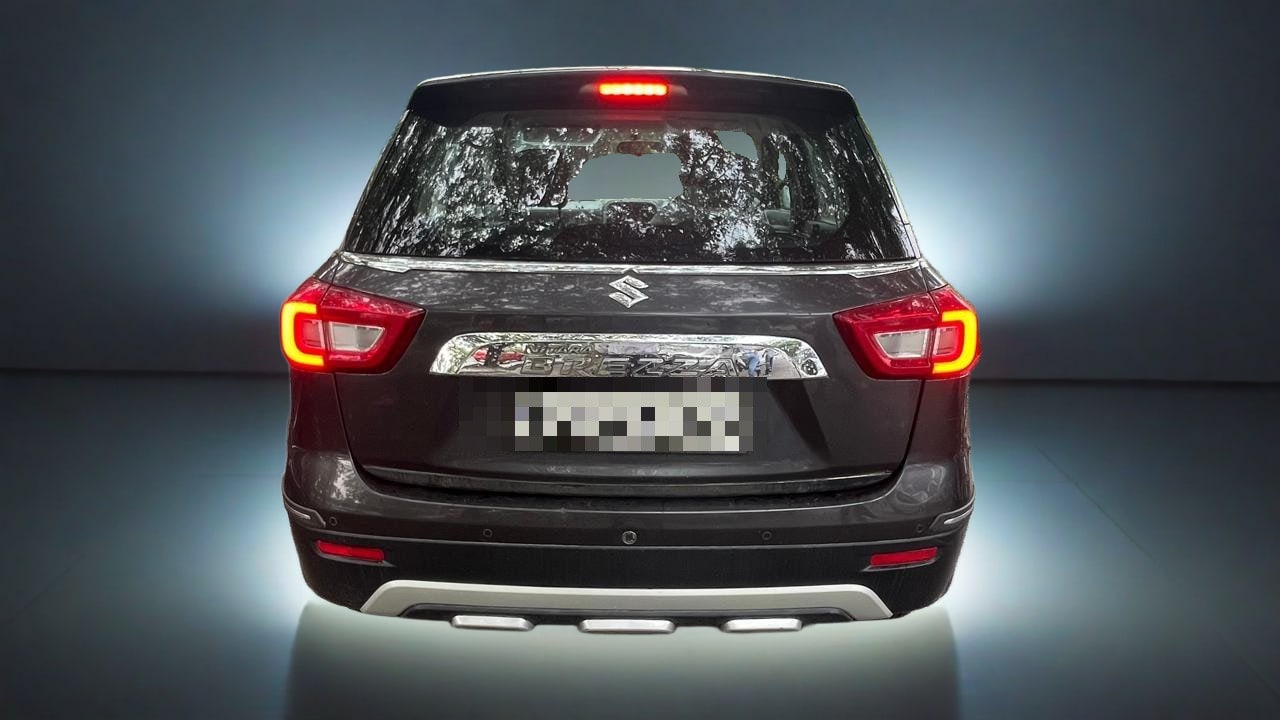 Used Maruti Brezza LXi 2021 — Delhi