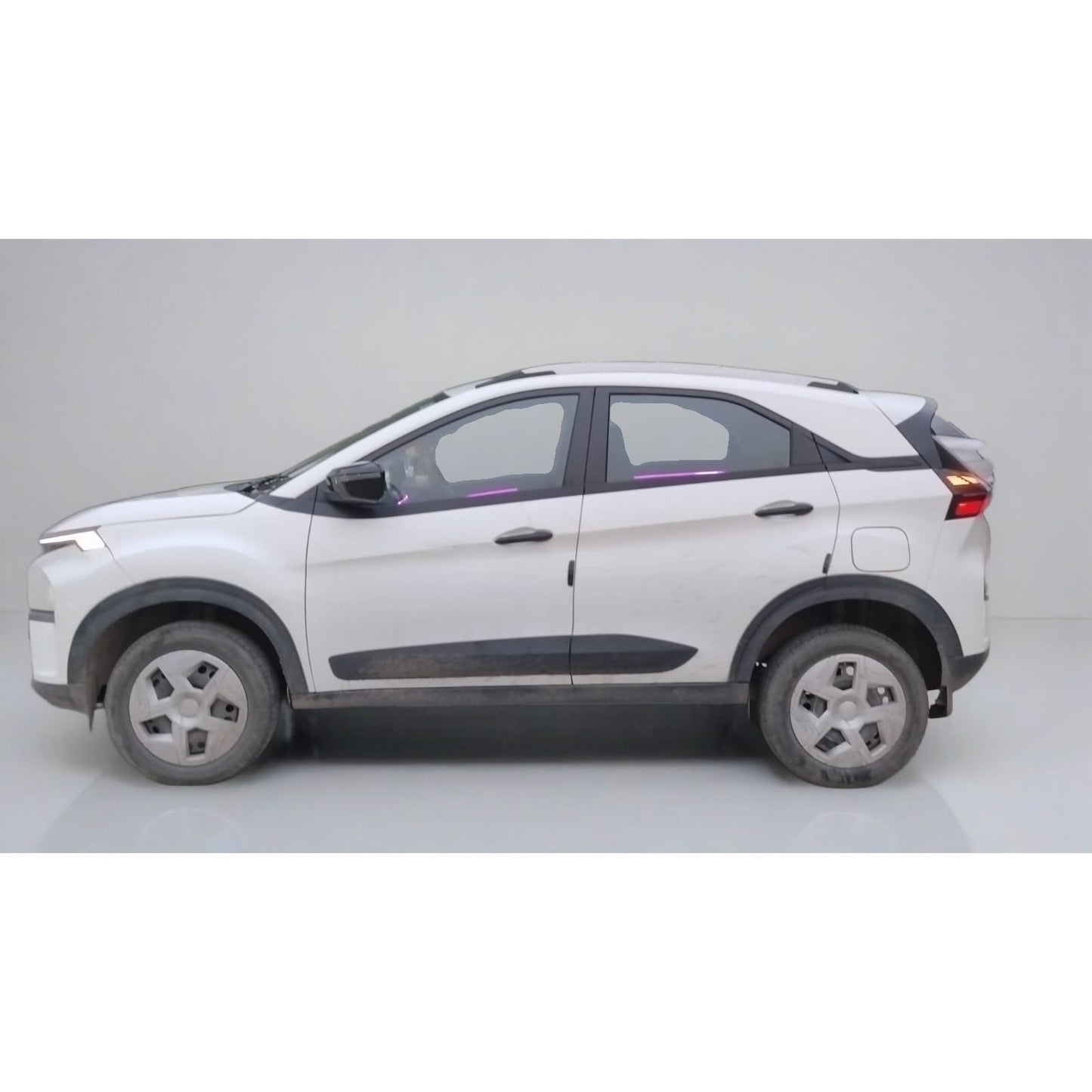 Used Tata Nexon Smart+ AMT 2025 — Delhi